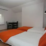 Inn- Town